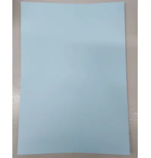 180 克 A4 藍色彩色紙（20 張）